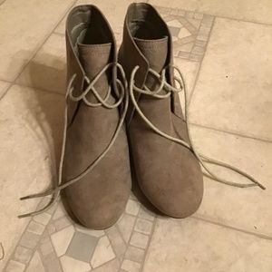 New direction tan boots